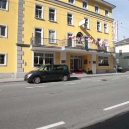  Goldenes Theater Fotos