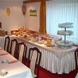 Buffet Elite Garni Fotos