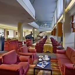 Hall Esplanade Tergesteo Fotos