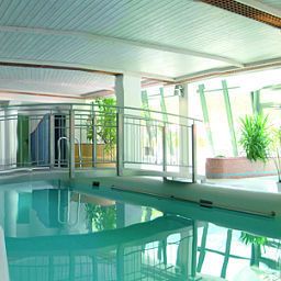 Pool Familienhotel Sonngastein Fotos