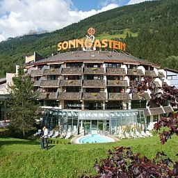 Außenansicht Familienhotel Sonngastein Fotos