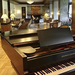Hall Kreuzer Kurhotel Fotos