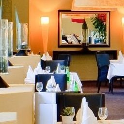 Sala śniadaniowa w restauracji Kurhotel Im Park Fotos