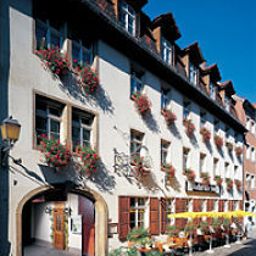 Exterior view Wilde Rose Gasthof Fotos