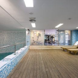 Espace de bien-être NH Las Artes Fotos