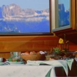 Sala śniadaniowa w restauracji Zum Hirschen Landgasthof Fotos