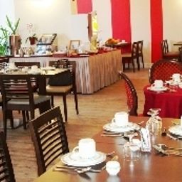 Salle du petit-déjeuner située dans le restaurant Best Western Hotel du Parc Fotos