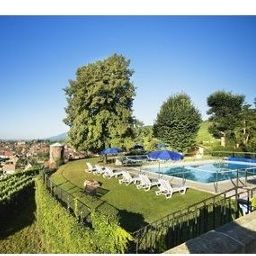 Pool Chateau d Isenbourg Grandes Etapes Francaises Fotos