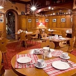 Salle du petit-déjeuner La Charrue Logis Fotos