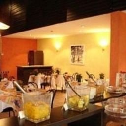 Buffet Quality Hotel La Bertelière Fotos