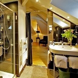 Salle de bains Best Western Le Renoir Fotos