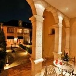 Terrasse Best Western Le Renoir Fotos