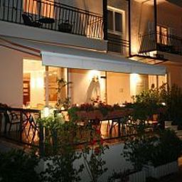 Terrasse Hanioti Fotos