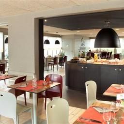 Restaurant Campanile - Melun Dammarie Les Lys Fotos