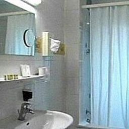 Camera da bagno Comfort Hotel Stadt Karben Fotos