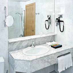 Badezimmer Silken Ciudad de Vitoria Fotos