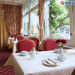 Зал для завтрака Bayerischer Hof Fotos