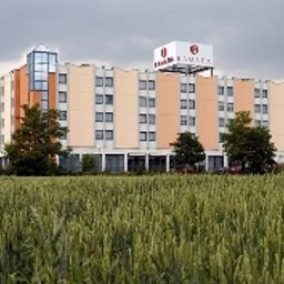 Фасад RAMADA Leipzig-Halle Fotos