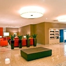 Холл RAMADA Leipzig-Halle Fotos
