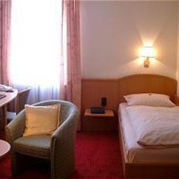 Номер Darmstädter Hof Fotos