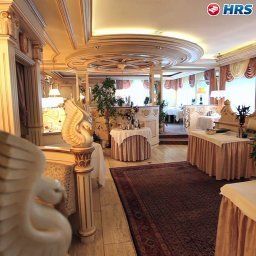 Sala de desayuno en el restaurante Altdorfer Hof AKZENT Hotel Fotos