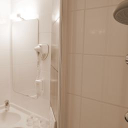 Bathroom Comfort Hotel Marne-La-Vallée Chelles Fotos