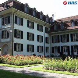 Außenansicht Parkhotel Schloss Hünigen Fotos