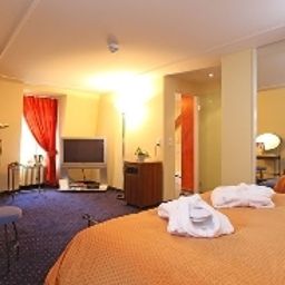 Полулюкс Parkhotel Schloss Hünigen Fotos