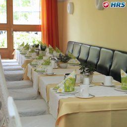 Зал для завтрака Parkhotel Schloss Hünigen Fotos