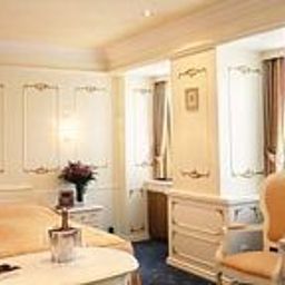 Junior-Suite Best Western Premier Schlosshotel Römischer Kaiser Fotos