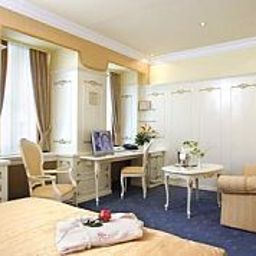 Junior-Suite Best Western Premier Schlosshotel Römischer Kaiser Fotos