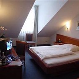 Chambre Blutenburg Garni Fotos