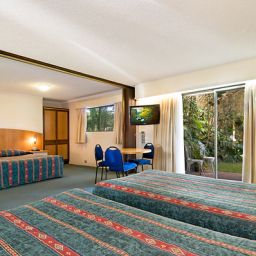 Suite Quality Inn The Willows Fotos