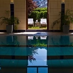 Pool The Imperial Riding School Renaissance Vienna Hotel Fotos