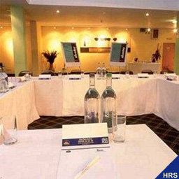Salle du petit-déjeuner située dans le restaurant Best Western Mosborough Hall Fotos