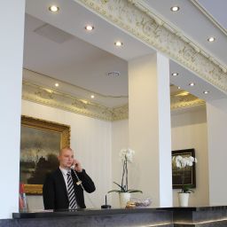 Reception Am goldenen Strauss AKZENT Hotel Fotos