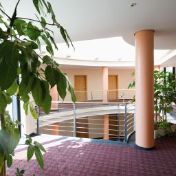 Hall NH München Unterhaching Fotos
