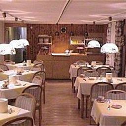 Salle du petit-déjeuner Gerichtsschänke Garni Fotos