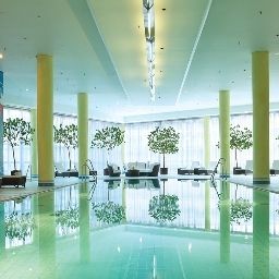 Pool Kempinski Airport München Fotos