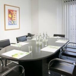 Sala congressi Holiday Inn BERLIN CITY CTR E.PRENZL.ALLEE Fotos