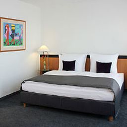 Camera Holiday Inn BERLIN CITY CTR E.PRENZL.ALLEE Fotos