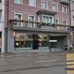  Sternen Oerlikon Fotos