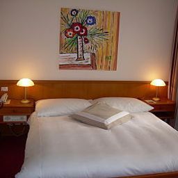 Habitación Les Trois Rois Fotos