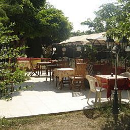 Vista exterior Le Relais du Lac Fotos