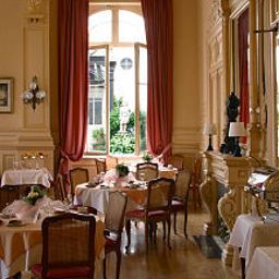 Frühstücksraum im Restaurant France et Chateaubriand Fotos