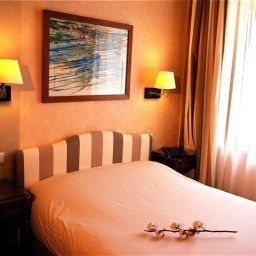 Zimmer Les Ajoncs d Or INTER-HOTEL Fotos
