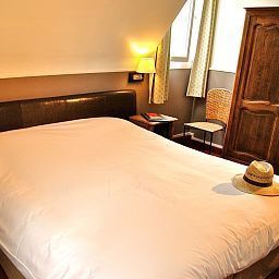 Zimmer Les Ajoncs d Or INTER-HOTEL Fotos