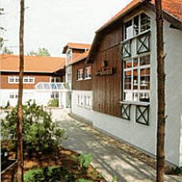 Außenansicht Waldhotel Cottbus Stadt-gut-Hotel Fotos