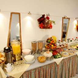 Buffet Korn by Centro Basic Fotos