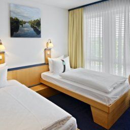 Camera Holiday Inn LEIPZIG - GÜNTHERSDORF Fotos